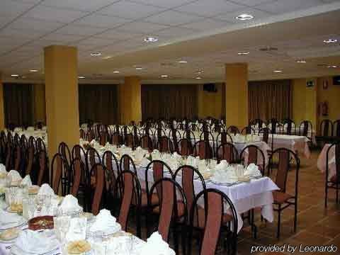 Hotel Restaurante Banos Баньос-де-ла-Энсина Ресторан фото